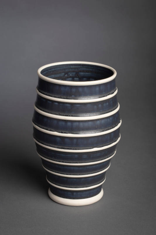 Dark Blue Ribbed Pot